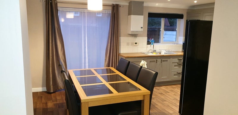 Room Ovett Gardens in Gateshead