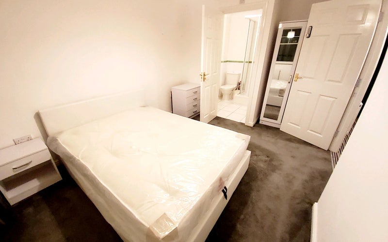 Room Ovett Gardens in Gateshead