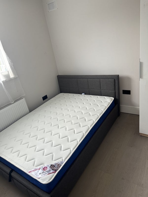 Room Primrose Hill in Chelmsford