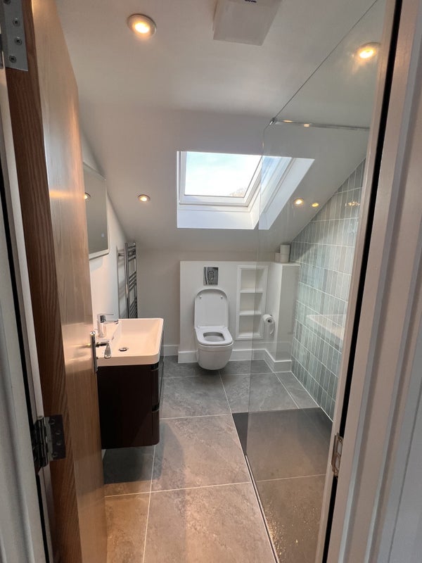 Room Merrow Street in Greater London