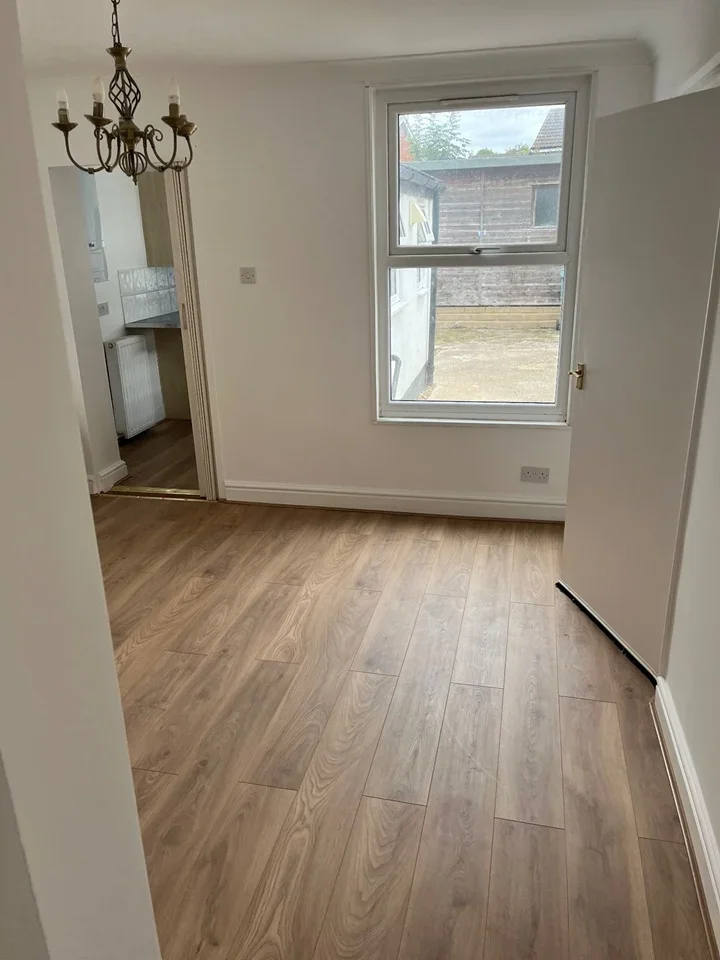 Flat Barnet Road in St Albans