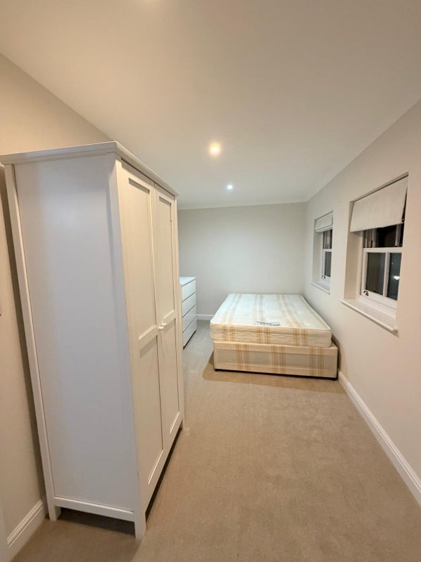 House Cephas Avenue in Greater London