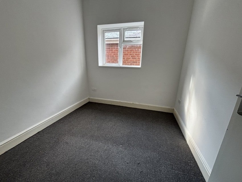 Flat Hampton Close in Southampton
