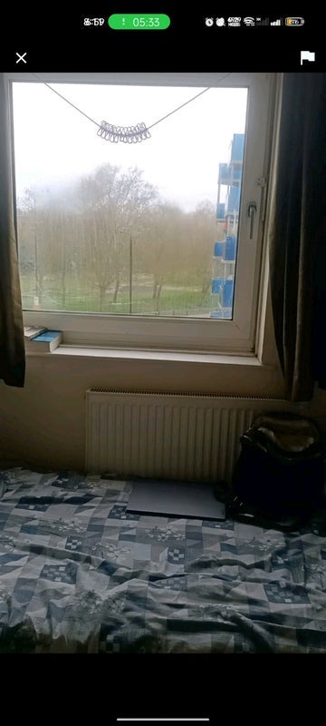 Room Burdett Road in Greater London