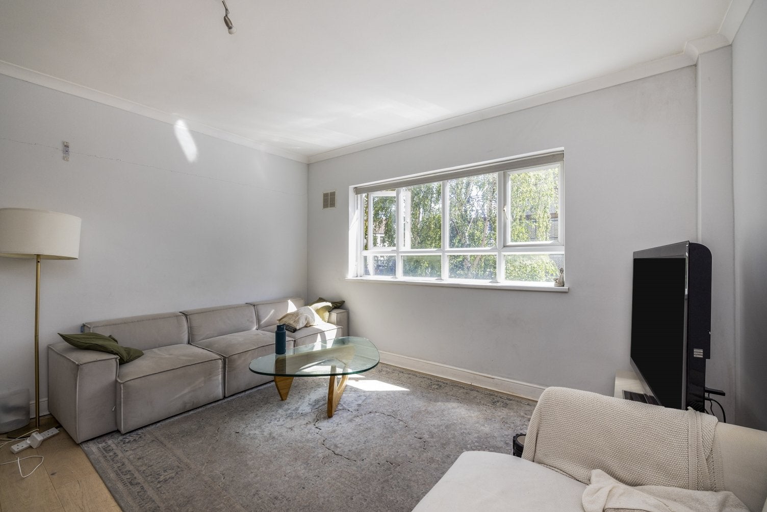 Flat Lambert Road in Greater London
