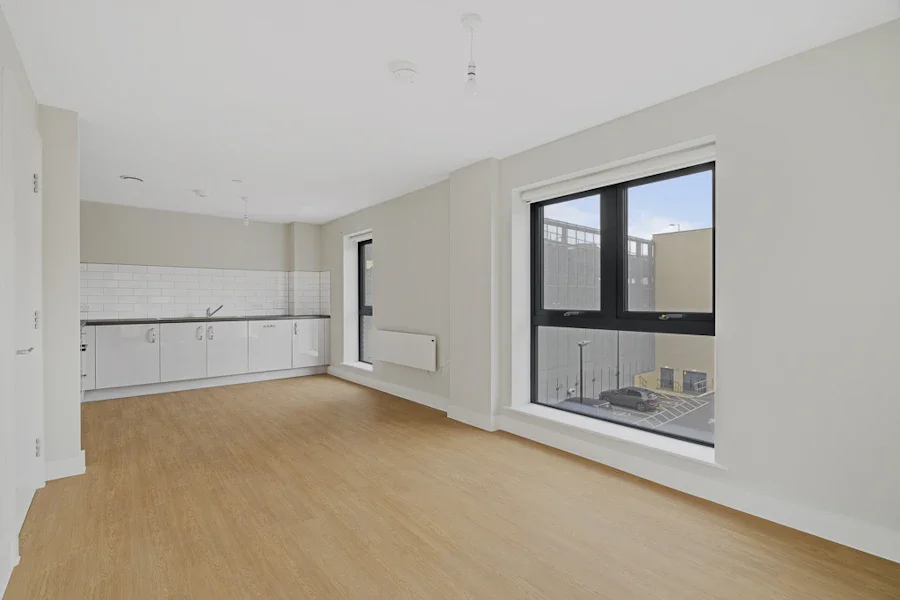 Flat Weavers Lane in Inkpen
