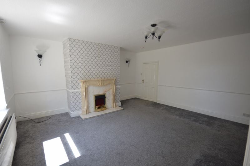 Flat Middle Row in East Grinstead