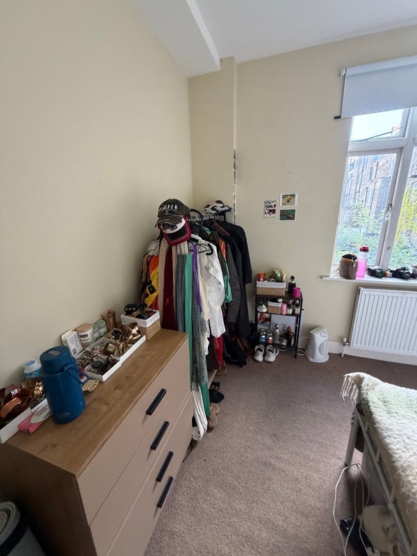 Room Hackney Road in Greater London