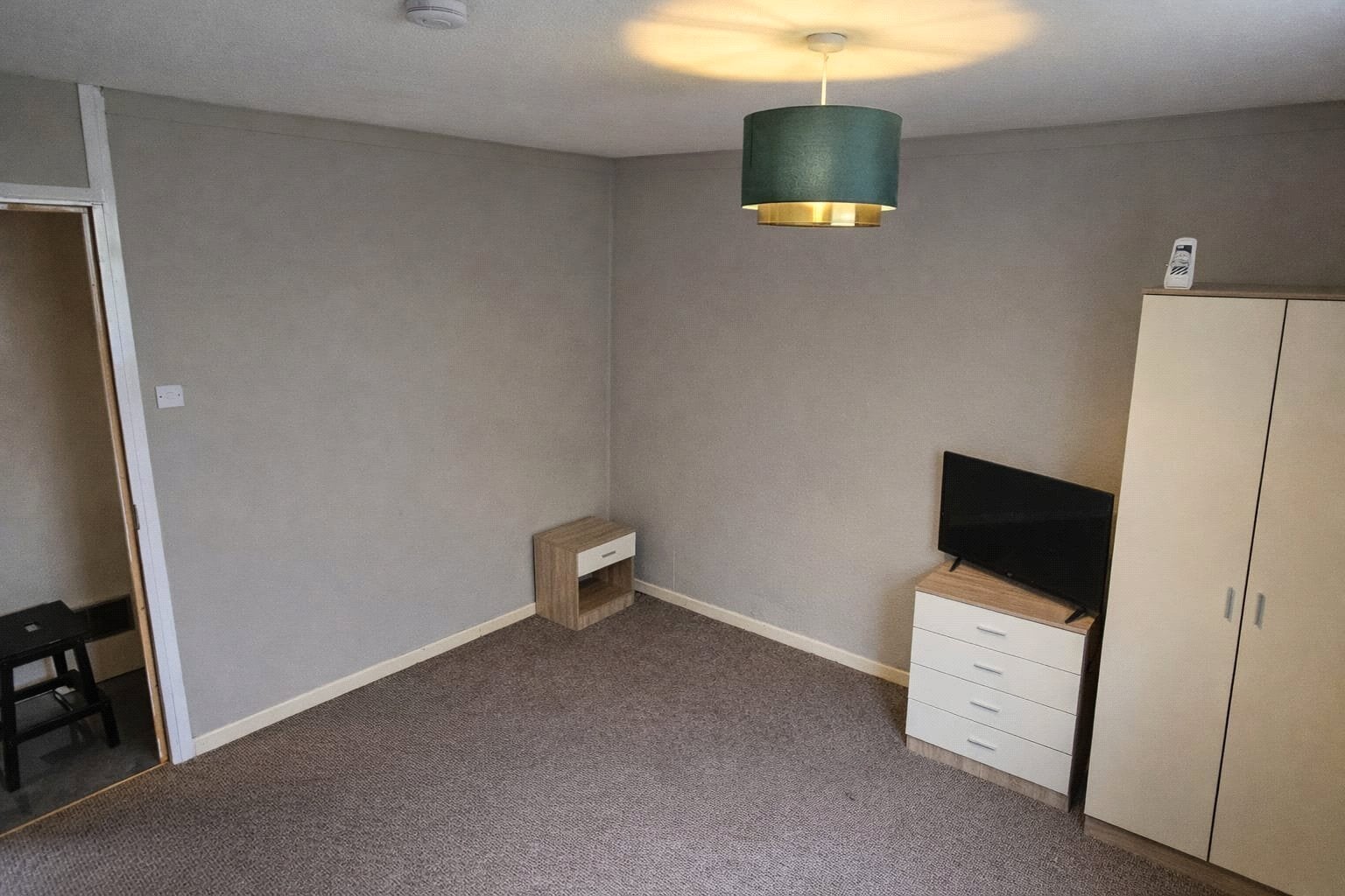 House Farnborough Close in Redditch