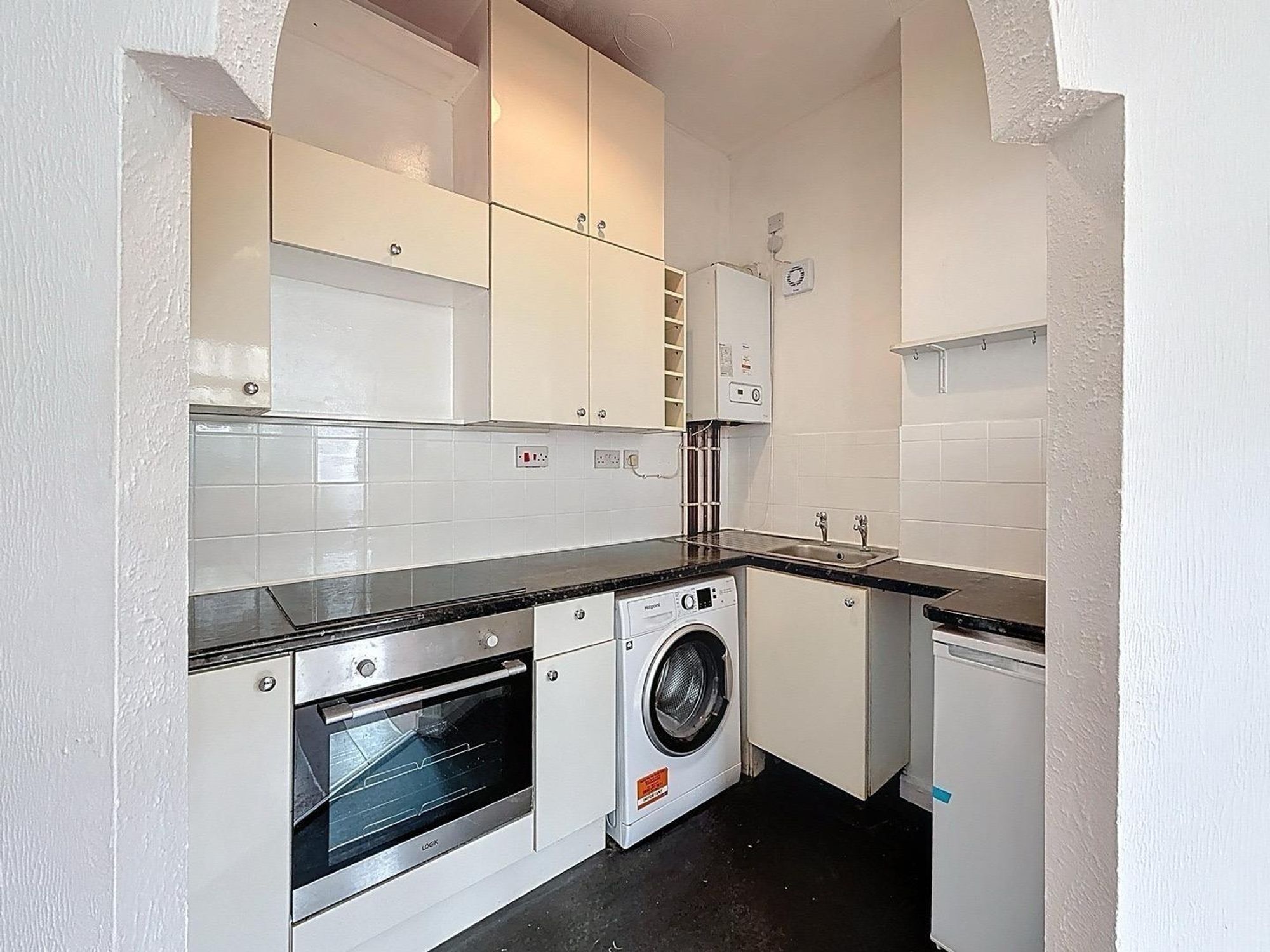 Flat Claude Road in Cardiff