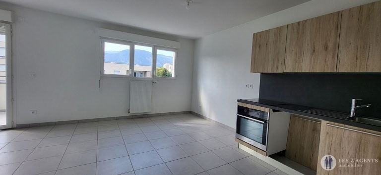 Flat Rue Alphonse Daudet in Saint-Martin-d'Hères