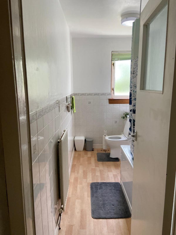 Room Langbar Crescent in Glasgow