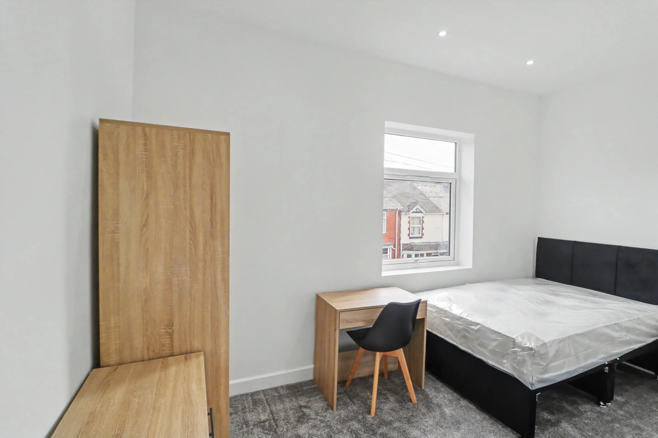 Room King Street in Newcastle-under-Lyme