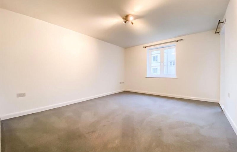 Room Upper York Street in Coventry