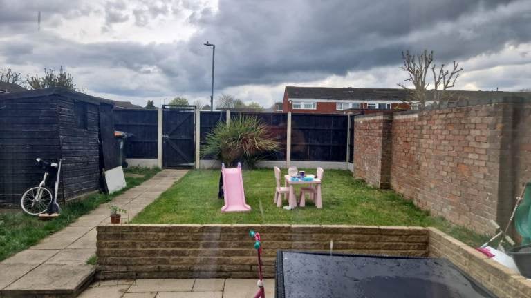 House Elm Park Close in Dunstable