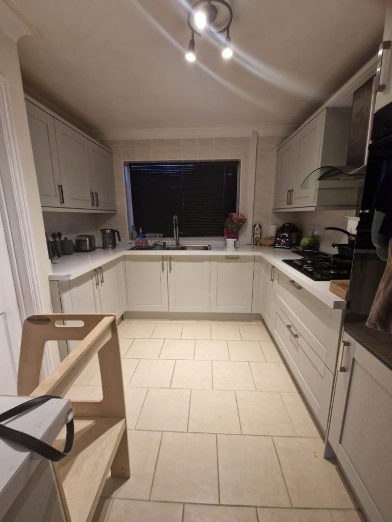 House Elm Park Close in Dunstable