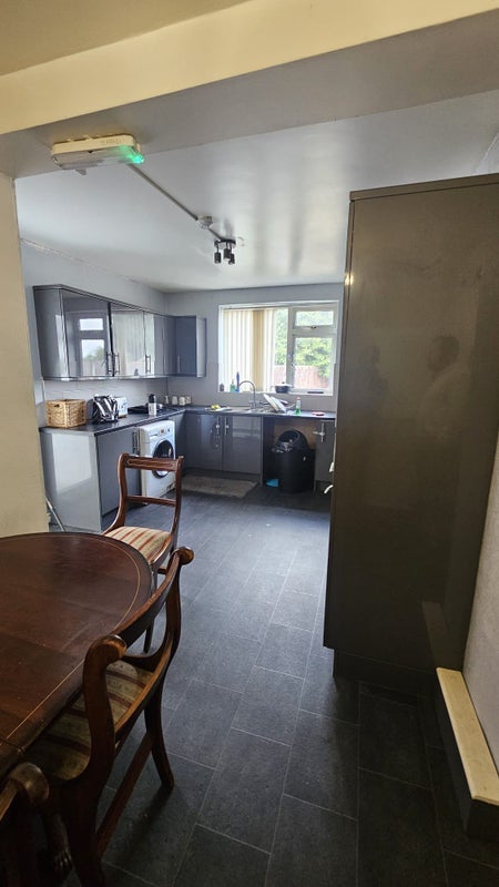 Room Repton Road in Birmingham
