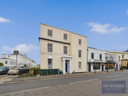 Flat Suffolk Road in Cheltenham