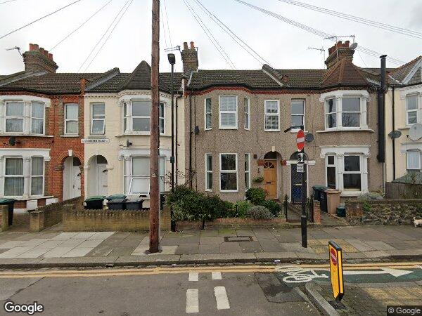 Flat Gloucester Road in Greater London