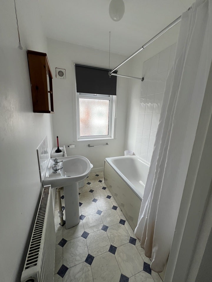 Room Saint Augustine Road in Portsmouth