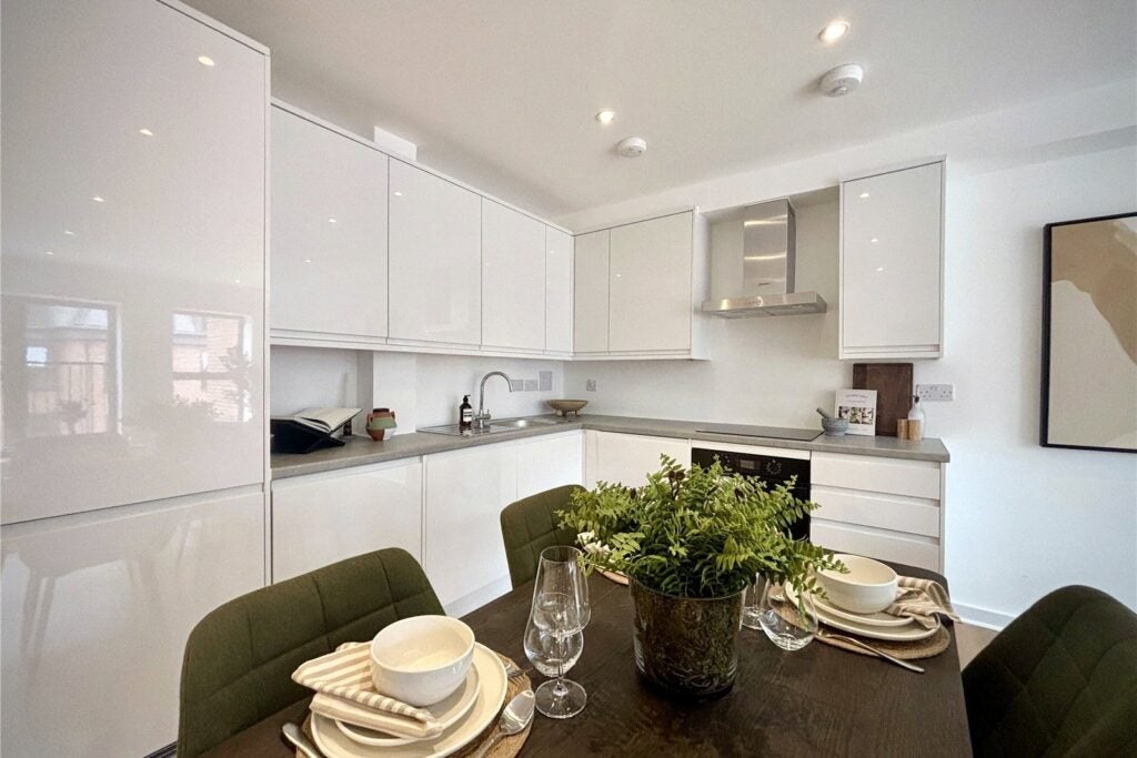 Flat Victoria Road in Rushmoor