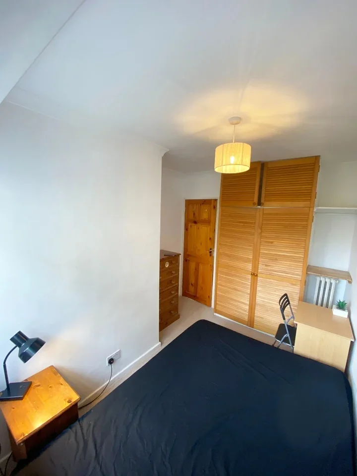 Room Lupus Street in City of Westminster