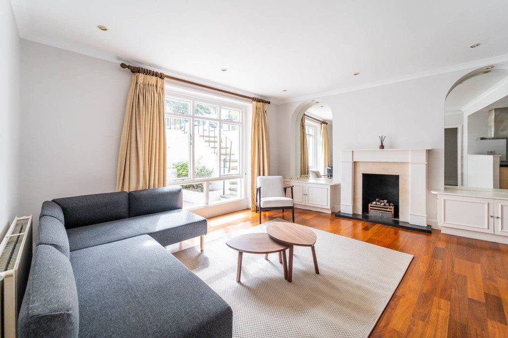 Flat Old Brompton Road in Greater London