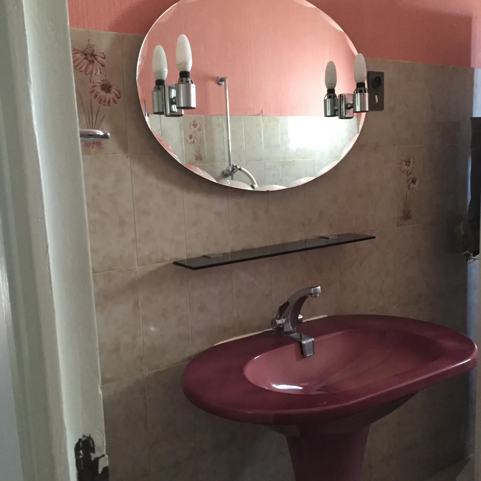 Room Rue Molière in Milhaud