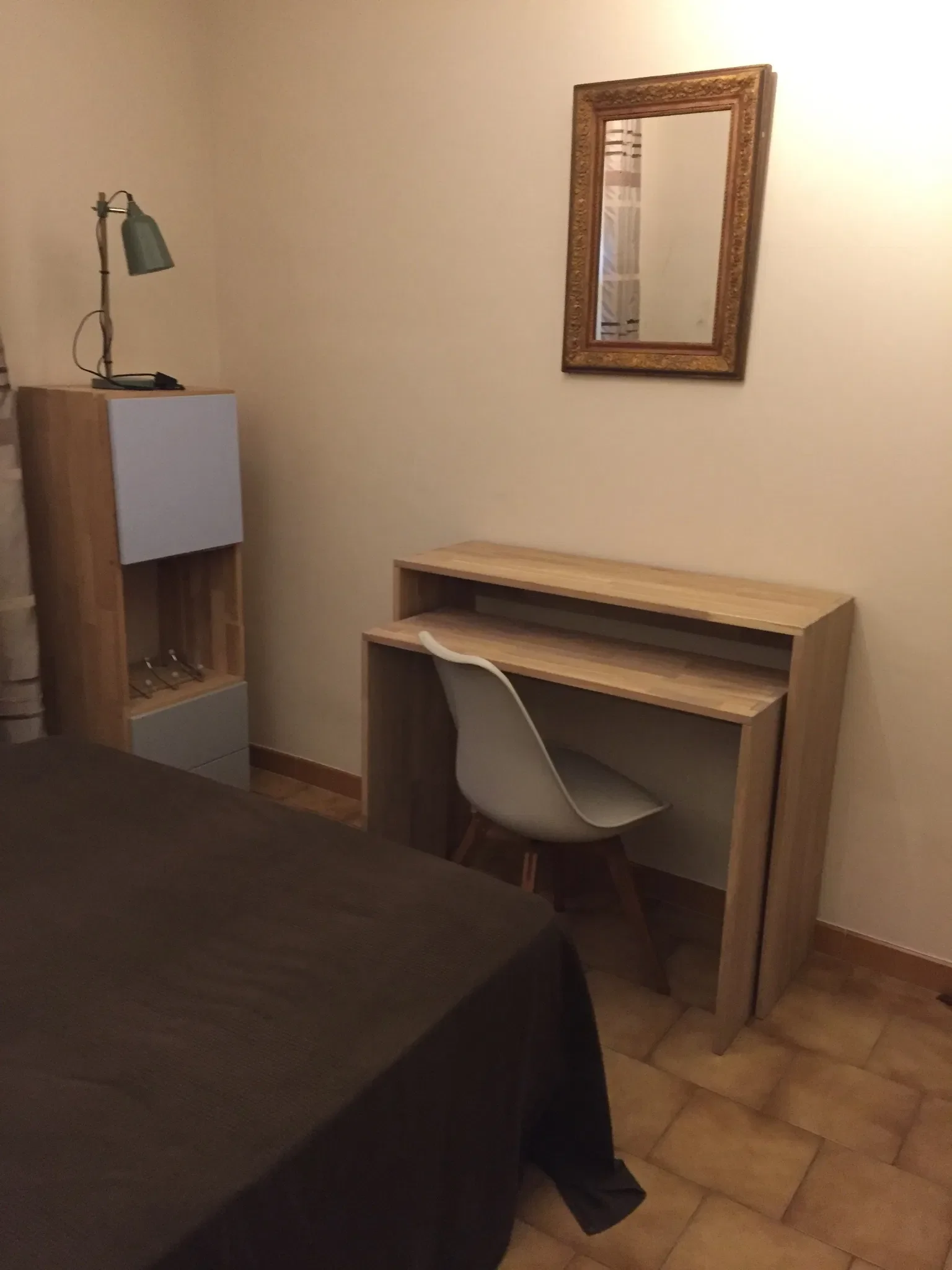 Room Rue Molière in Milhaud
