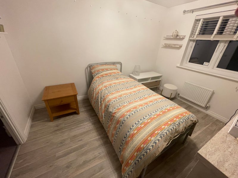 Room Rowan Place in East Calder