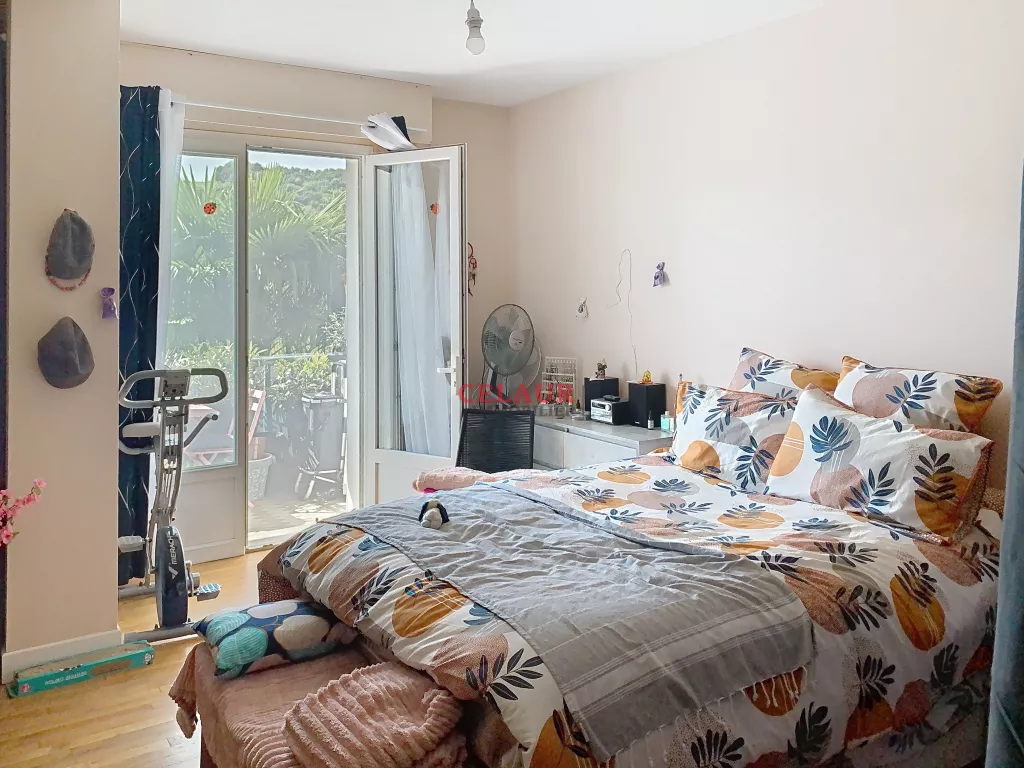 Appartement Avenue des Généraux Marbot à Altillac