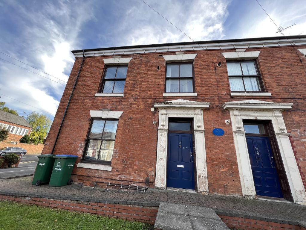 Flat Poplar Road in Coventry