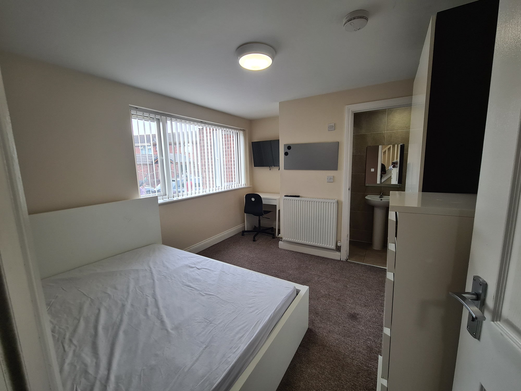 House Dysart Close in Coventry