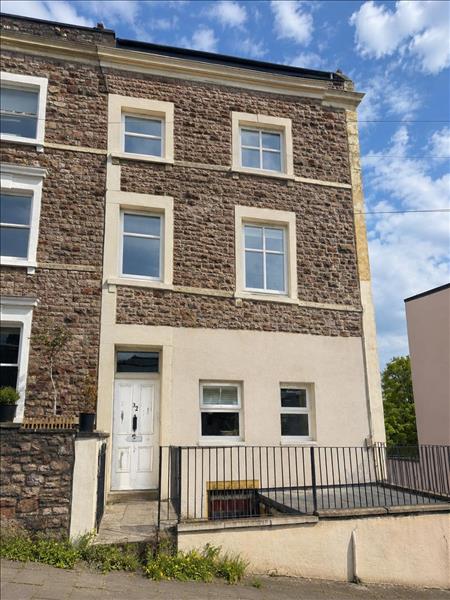 Flat Bellevue Crescent in Bristol