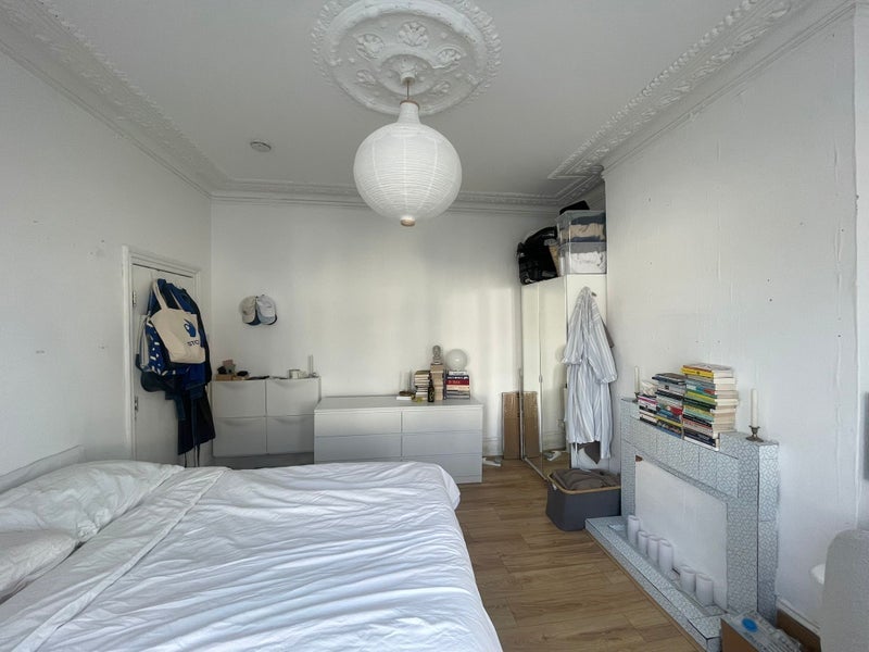 Room Wightman Road in Greater London
