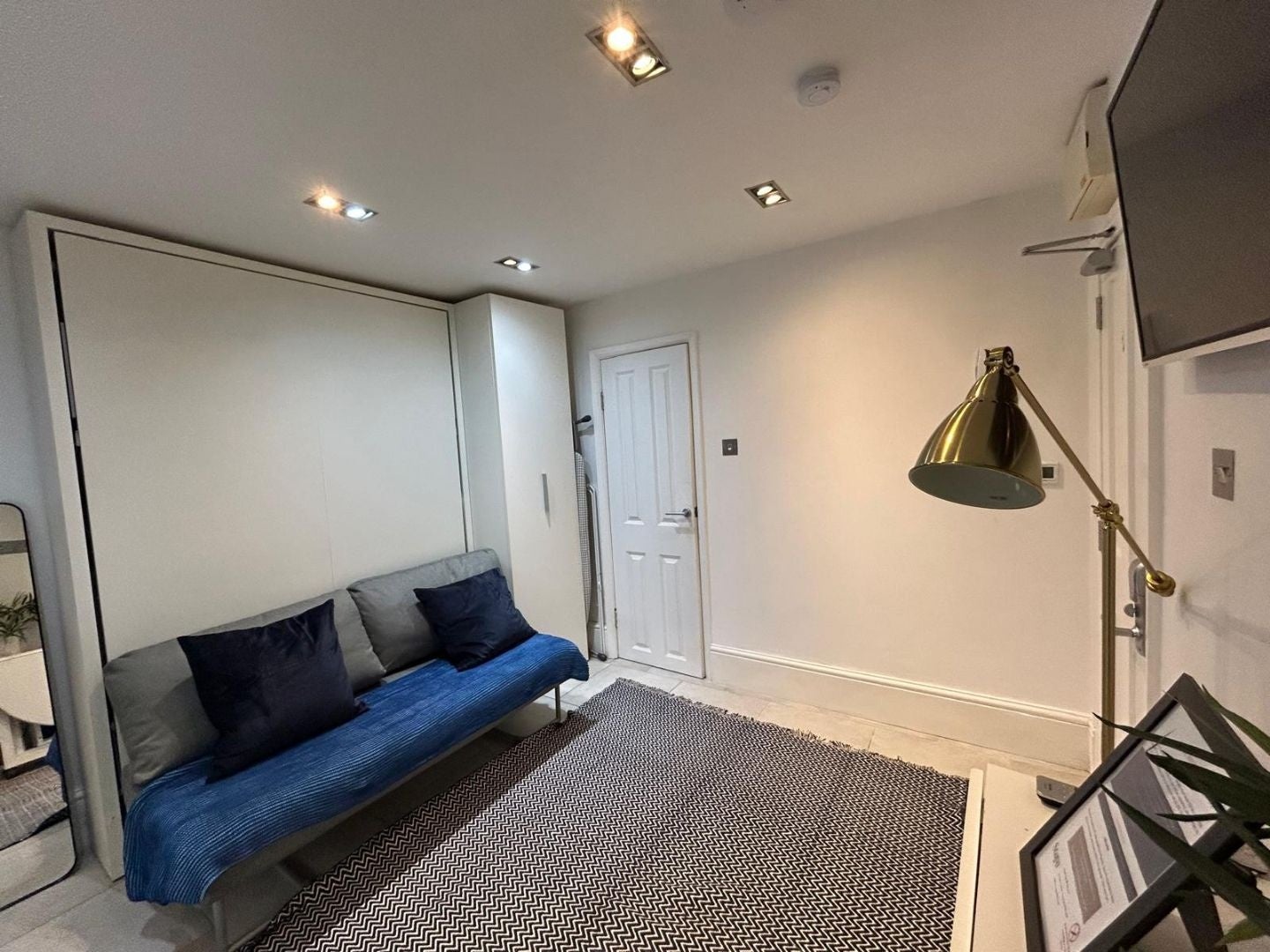 Flat Gloucester Place in City of Westminster