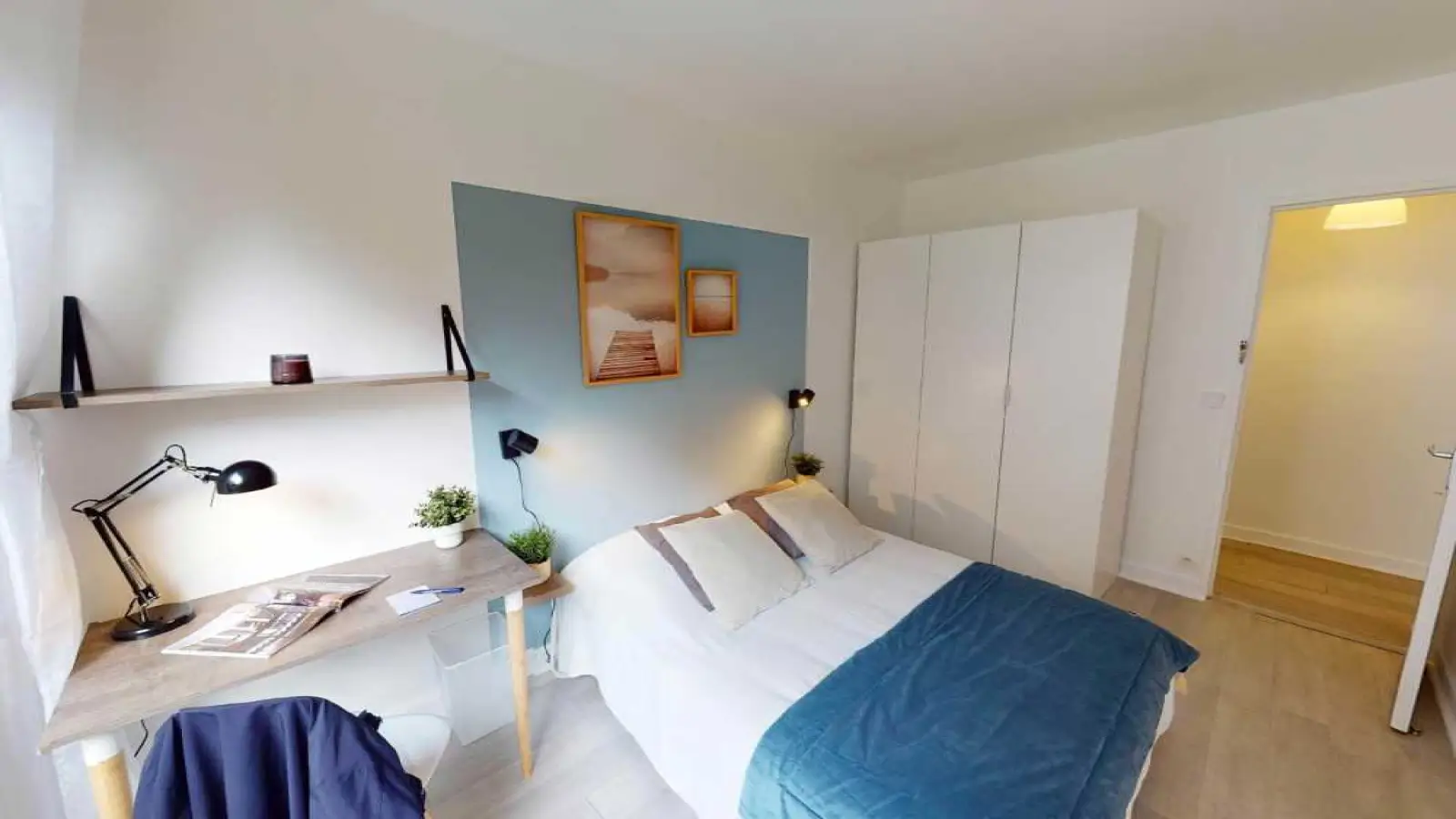 Room Rue Petit in Paris