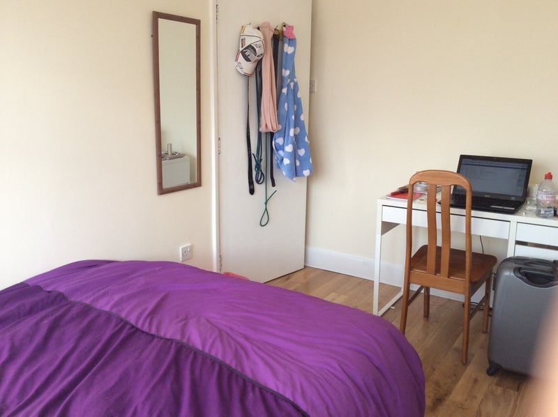Room Westcroft Square in Greater London
