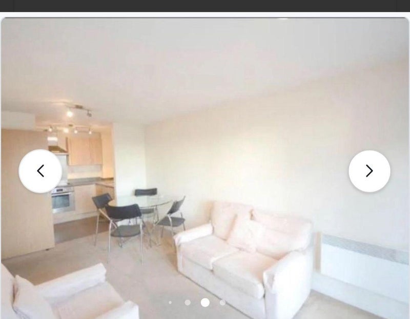 Room Mill Street in Slough