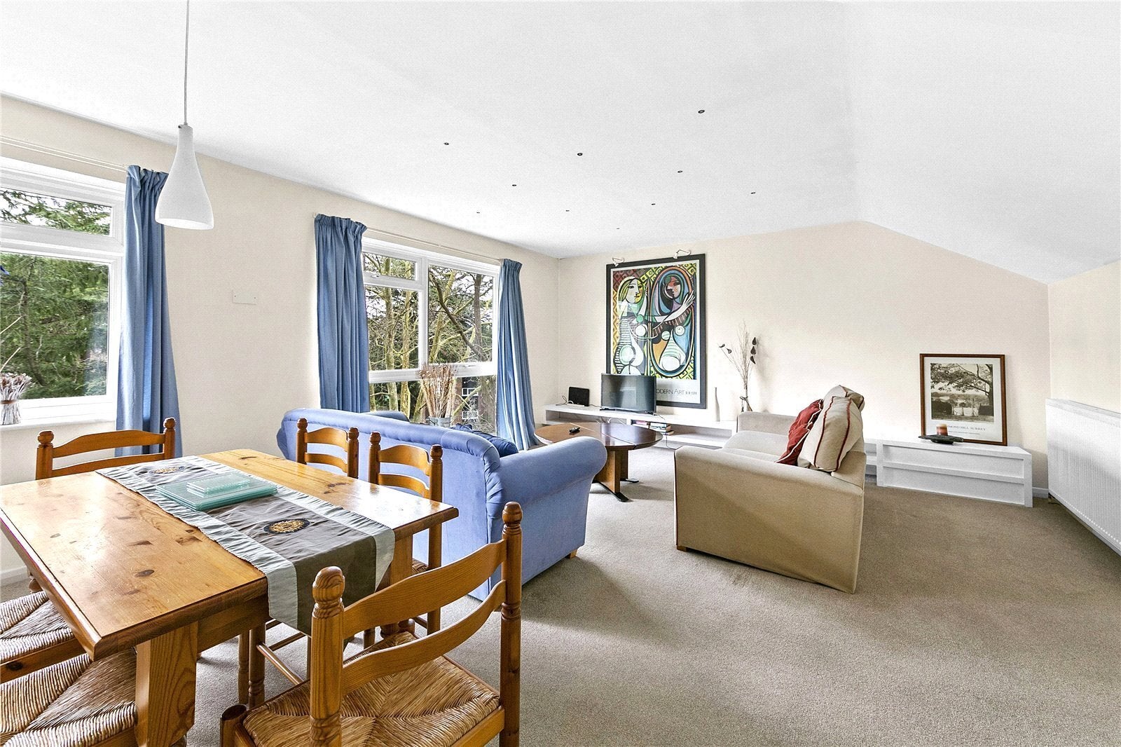 Flat Fairfax Road in Greater London