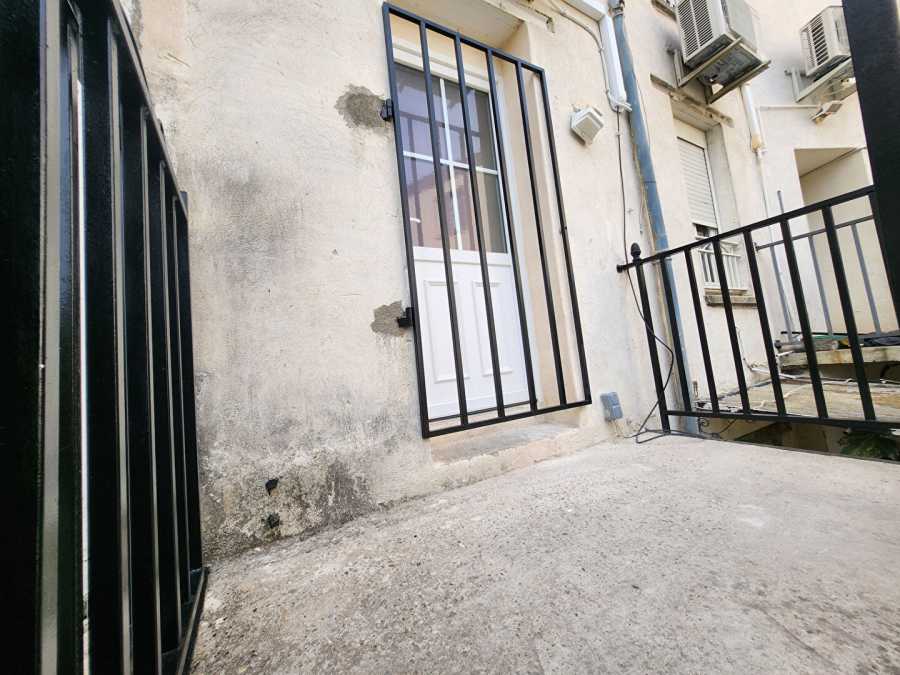 Appartement Route de Saint-Saturnin-les-Avignon à Le Thor