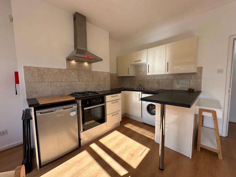 Room Endymion Road in Greater London