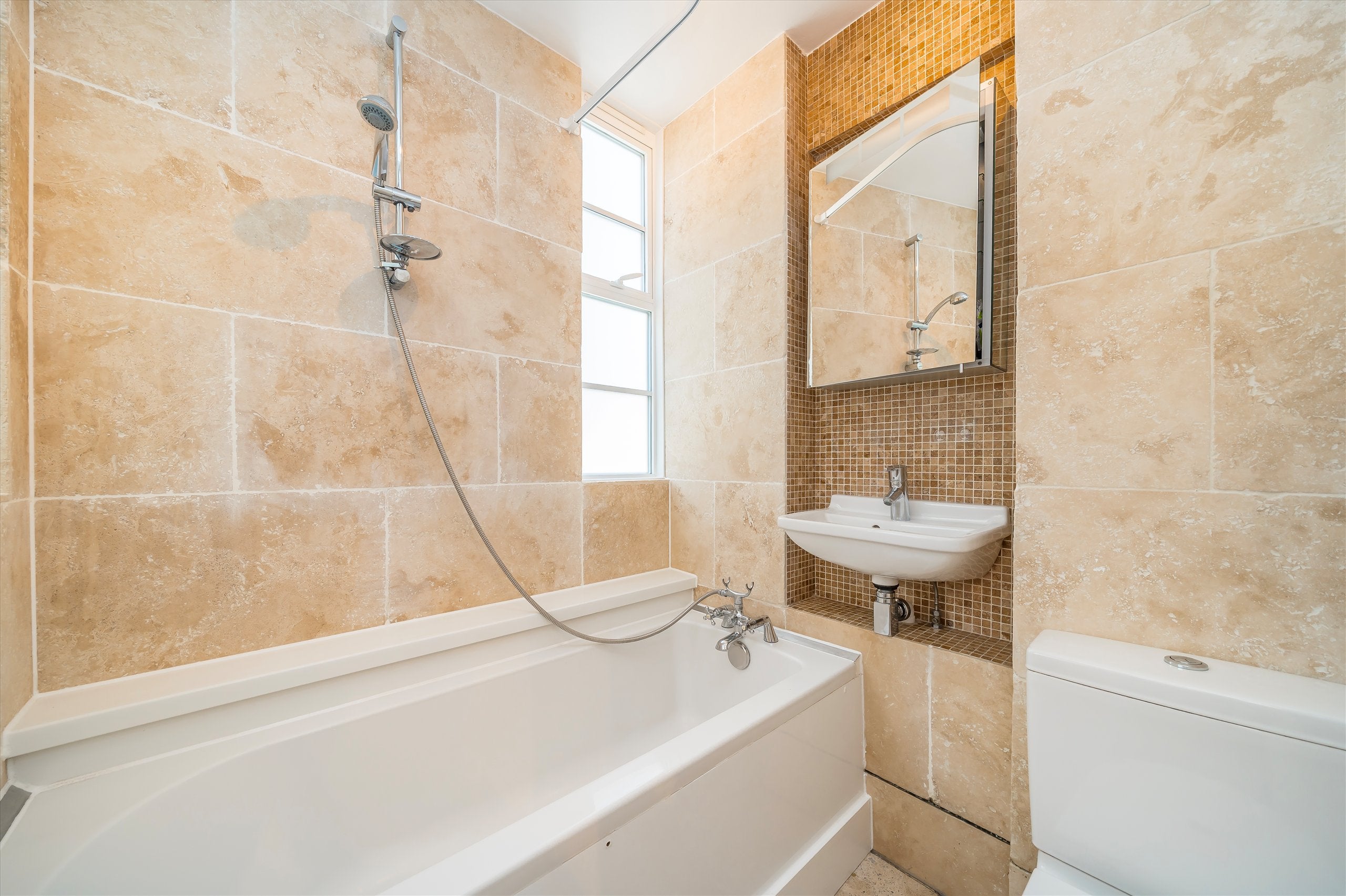 Flat Sloane Avenue in Greater London