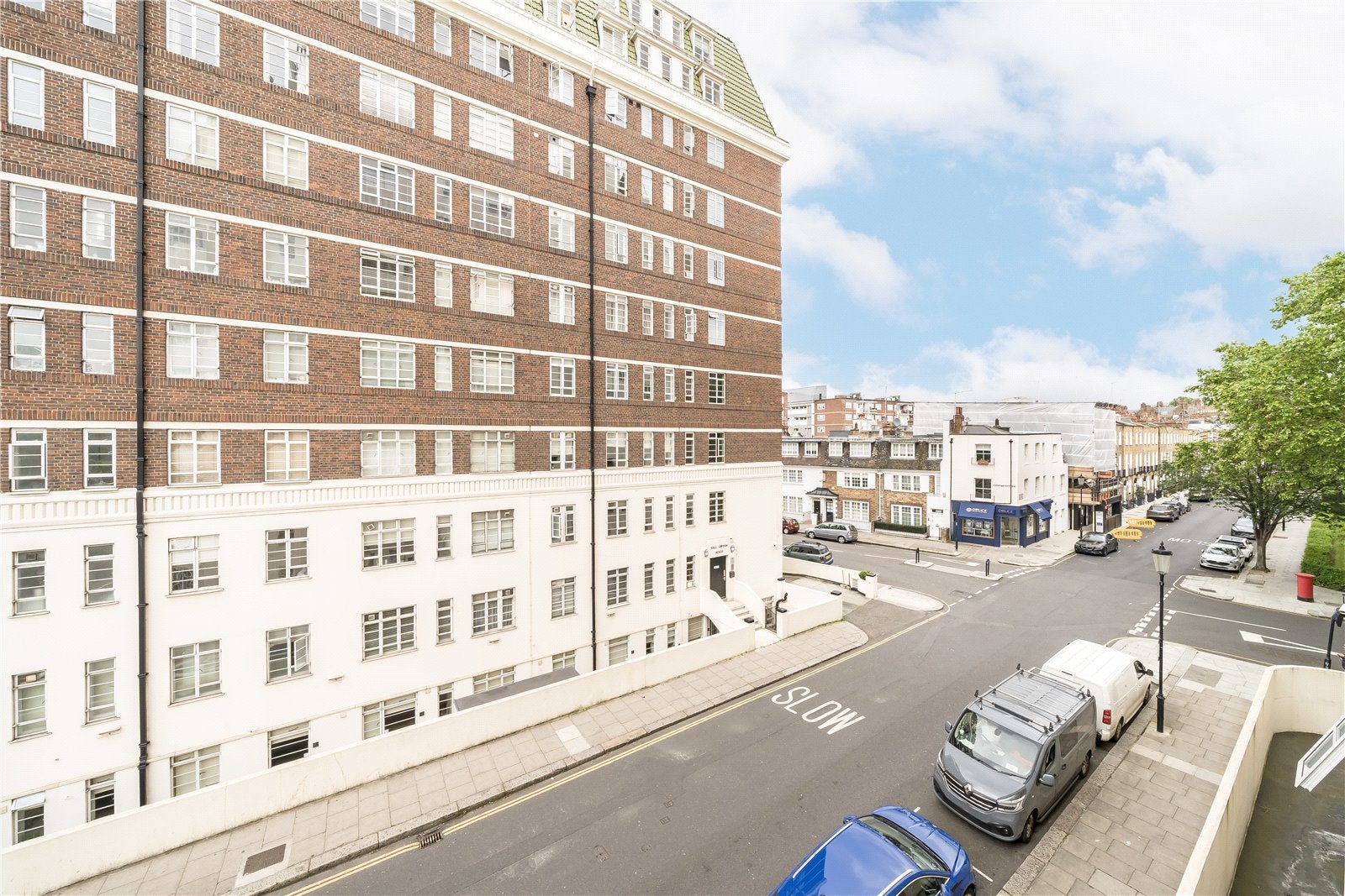 Flat Sloane Avenue in Greater London