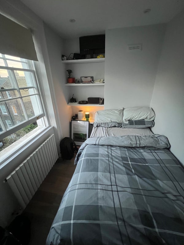 Room Claremont Square in Greater London