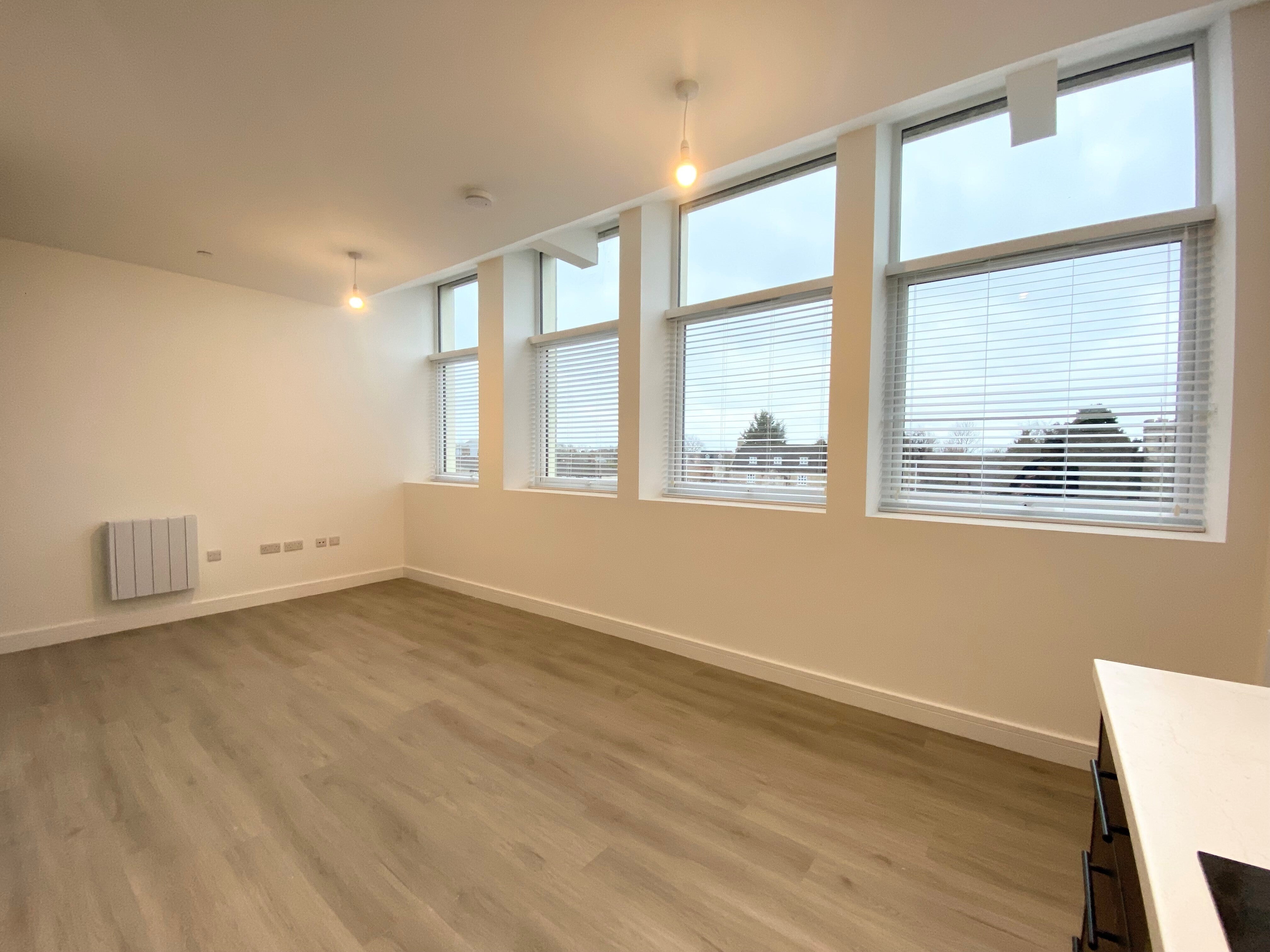 Flat Oundle Road in Peterborough