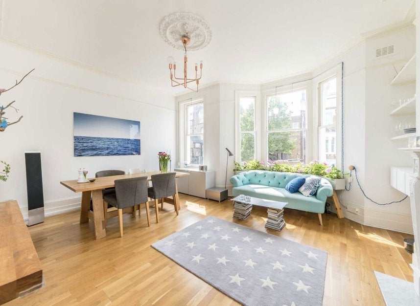 Flat Saltram Crescent in City of Westminster