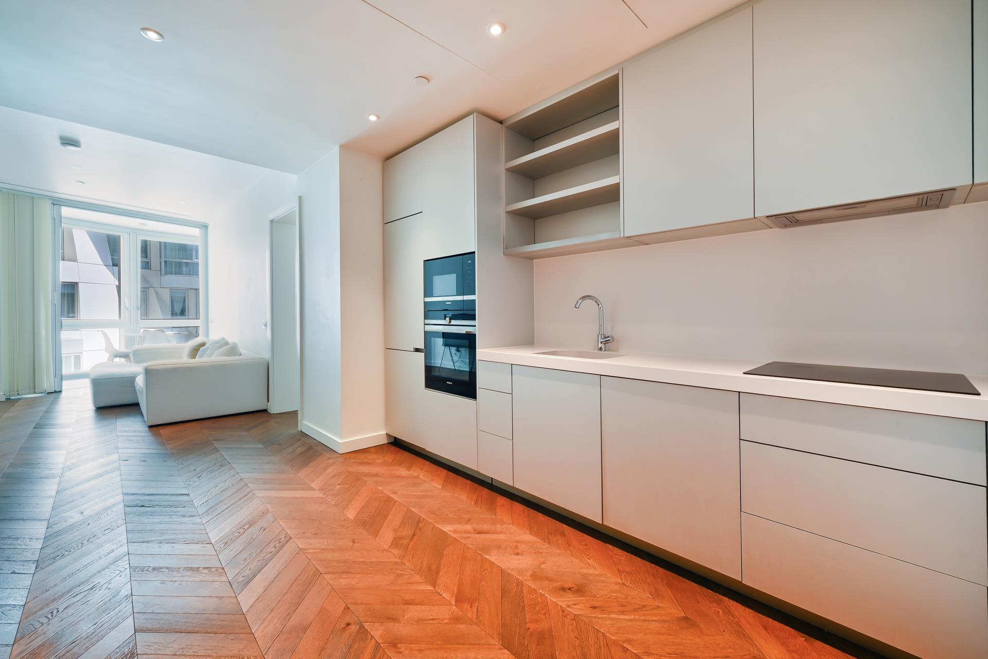 Flat Prospect Way in Greater London