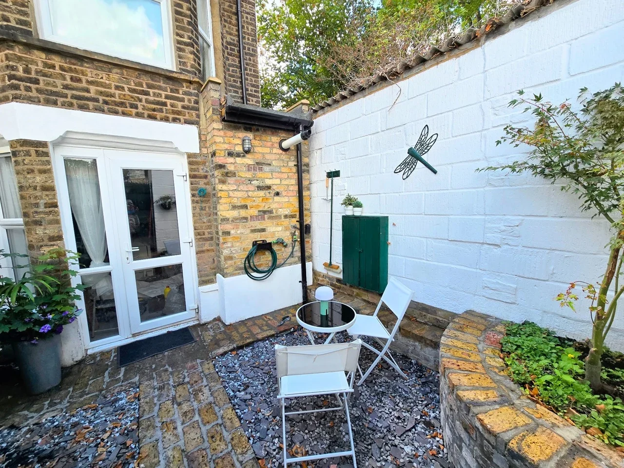 Flat Brockley Road in Greater London