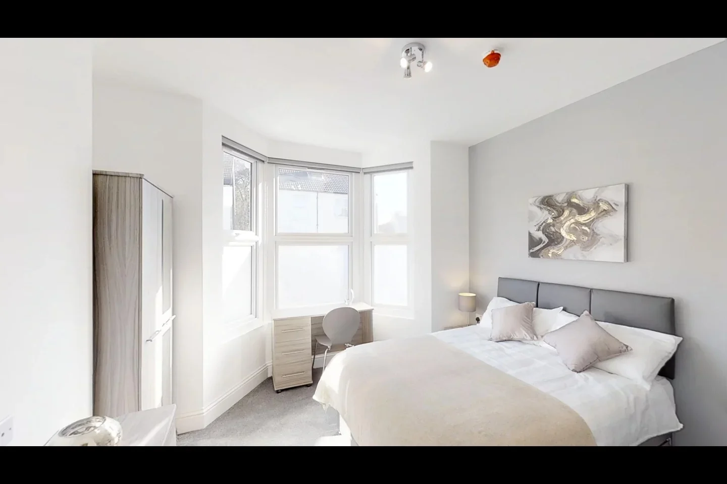 Room Brandon Road in Dartford
